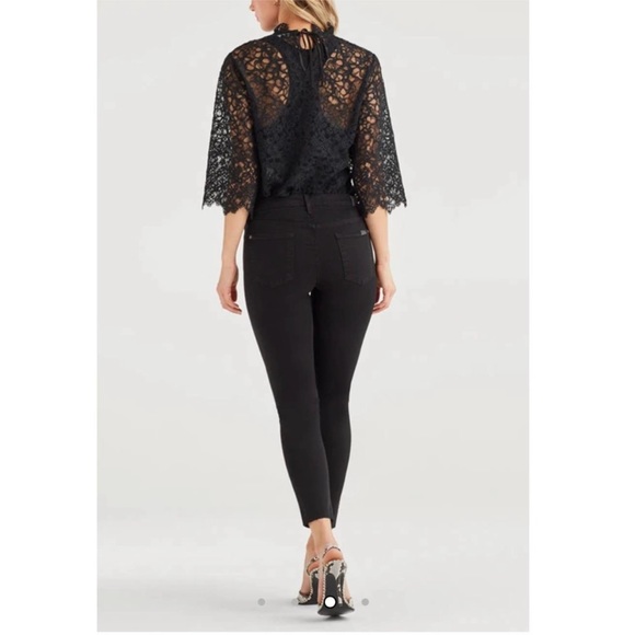 7 For All Mankind's Signature Soft & Light Stretch Black Denim Jeans Size 27 - Picture 4 of 8